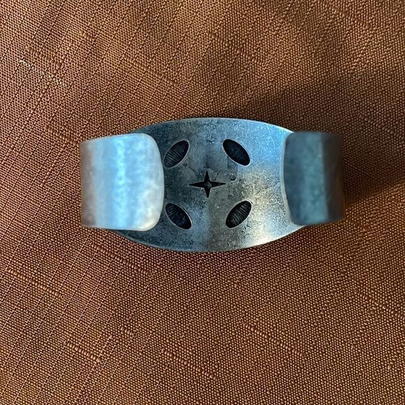 Kenya Map Handmade Bracelet Metal - Picture 4 of 5